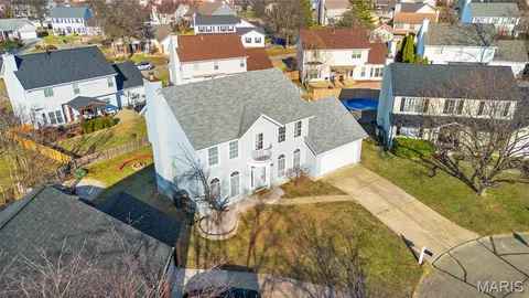 $385,000 | 30 Walnut Knoll Court, St. Charles, MO 63304