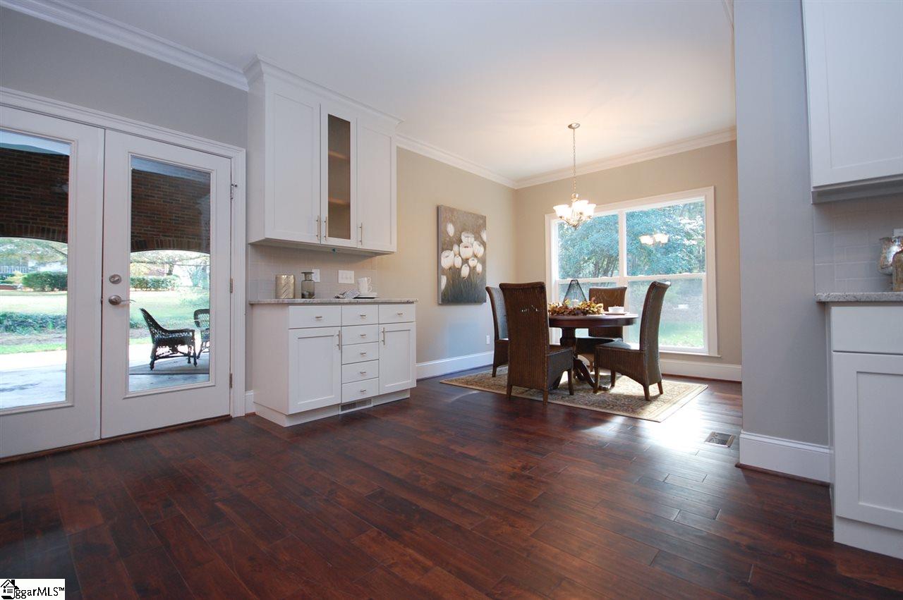 1622 Cleveland Street Greenville, SC 29607 - Photo 12 of 32
