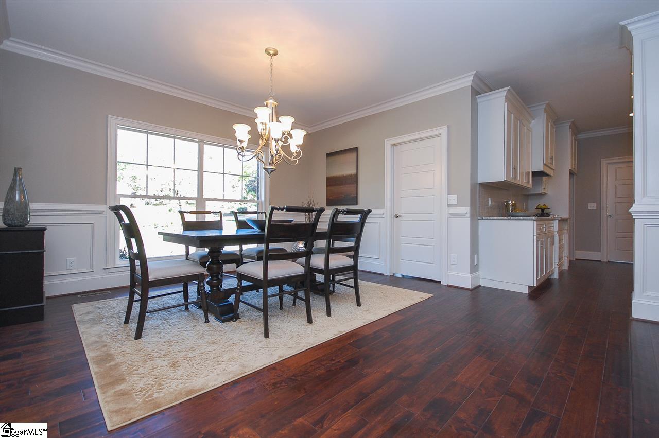1622 Cleveland Street Greenville, SC 29607 - Photo 13 of 32