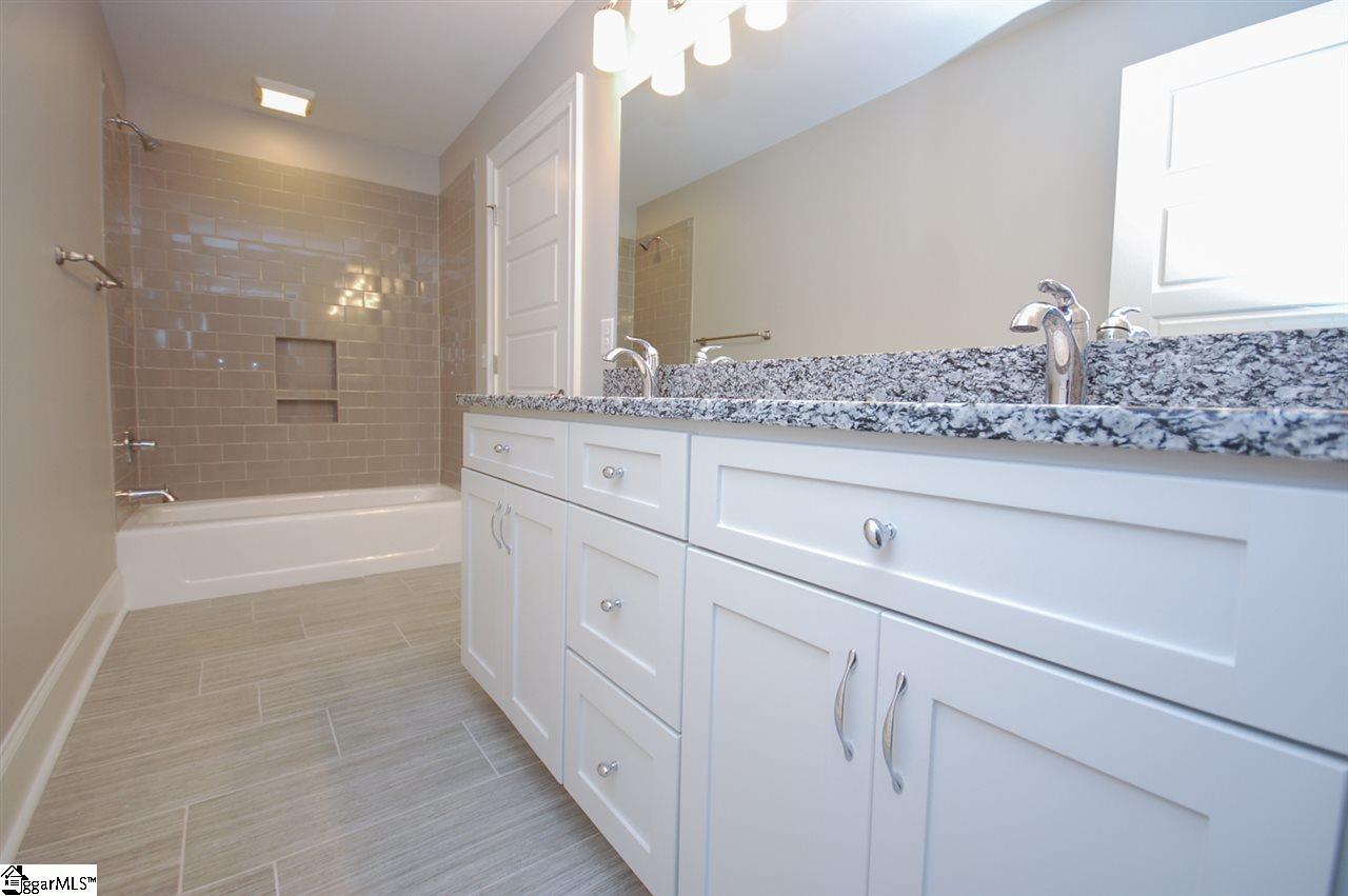 1622 Cleveland Street Greenville, SC 29607 - Photo 27 of 32