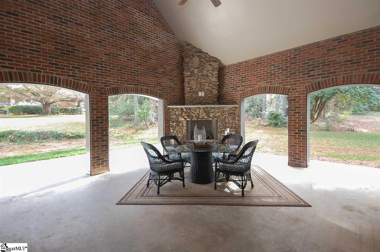1622 Cleveland Street Greenville, SC 29607 - Photo 28 of 32