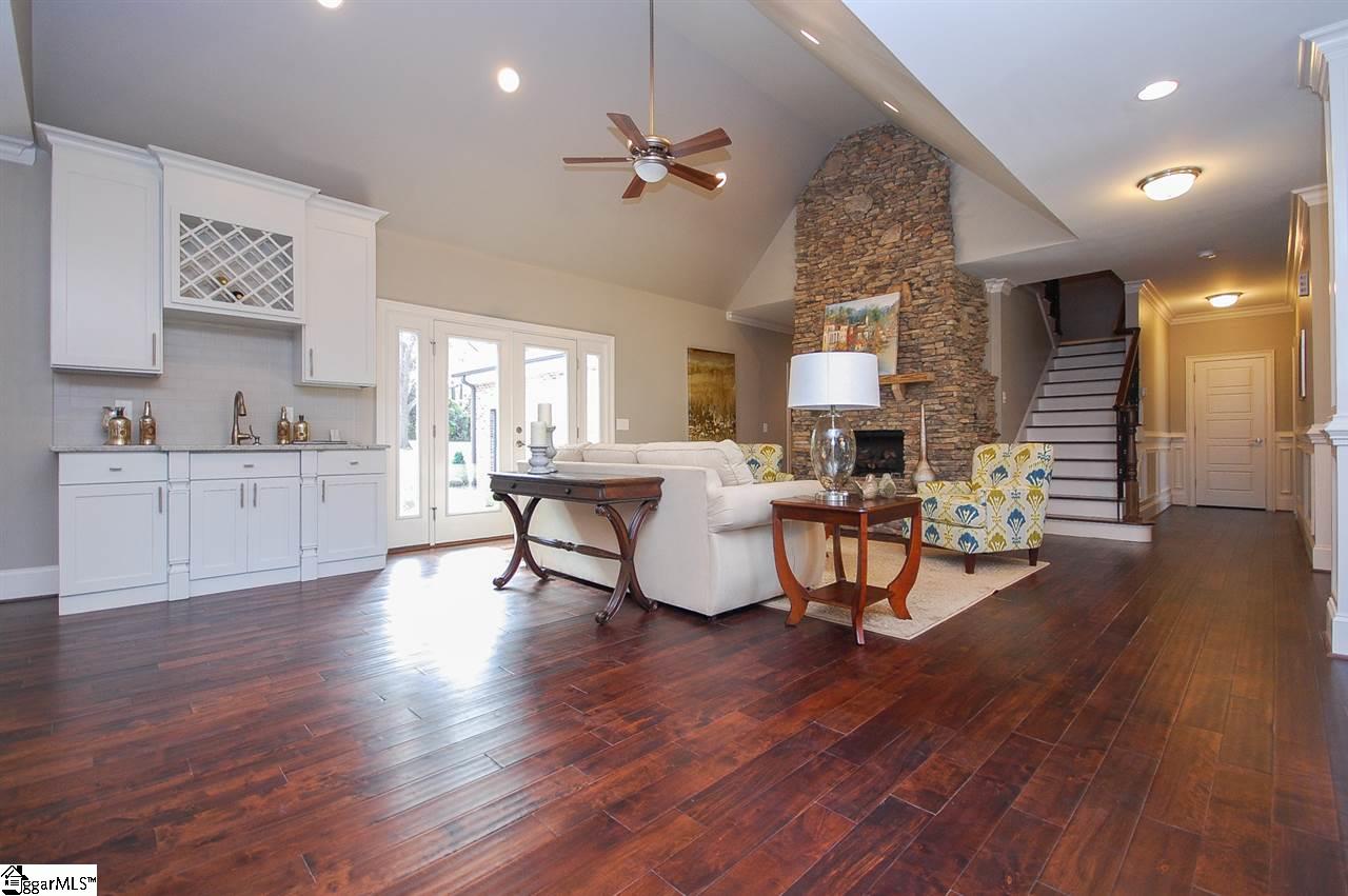 1622 Cleveland Street Greenville, SC 29607 - Photo 6 of 32
