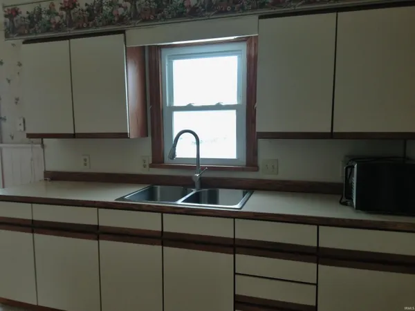 $159,000 | 955 East 9th Street, Rochester, IN 46975