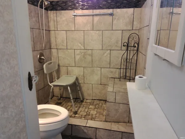 $145,000 | 955 East 9th Street, Rochester, IN 46975