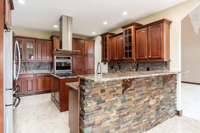 $699,999 | 9259 Hayrack Trail, Stillman Valley, IL 61084