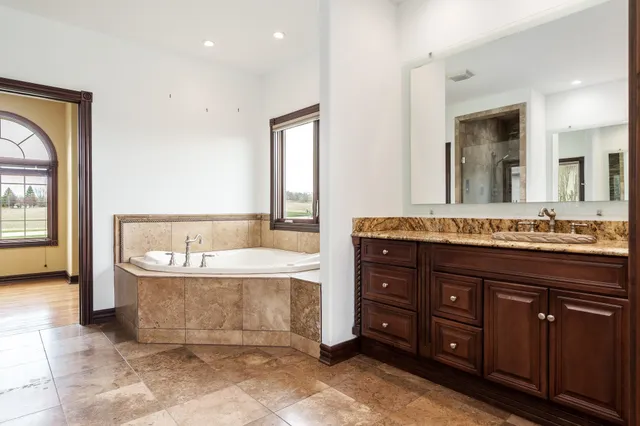 $699,999 | 9259 Hayrack Trail, Stillman Valley, IL 61084