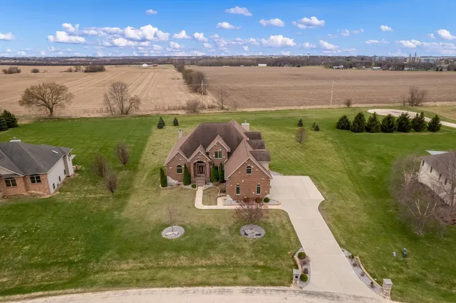 $699,999 | 9259 Hayrack Trail, Stillman Valley, IL 61084