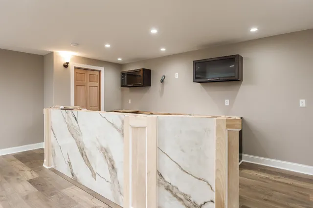 $699,999 | 9259 Hayrack Trail, Stillman Valley, IL 61084