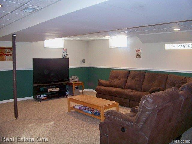 8177 Denton Hill Road Fenton, MI 48430 - Photo 15 of 25 Family Room
