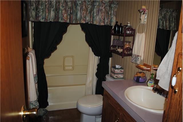 1324 Rock Springs Road Bethpage, TN 37022 - Photo 12 of 20 Second Bathroom