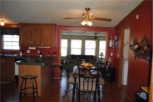 1324 Rock Springs Road Bethpage, TN 37022 - Photo 5 of 20 Breakfast Area