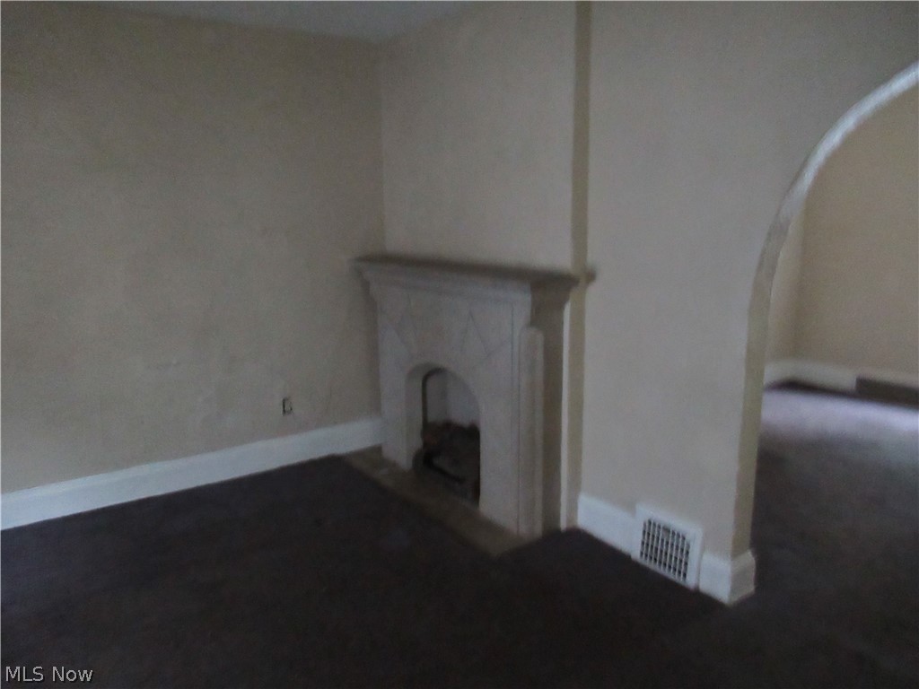 839 London Road Cleveland, OH 44110 - Photo 5 of 35