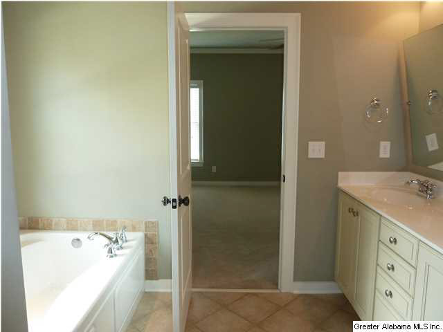 1949 Cahaba Cove Birmingham, AL 35244 - Photo 23 of 27