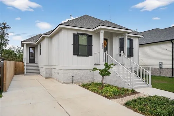 $329,000 | 3916 Norwood Drive, Chalmette, LA 70043