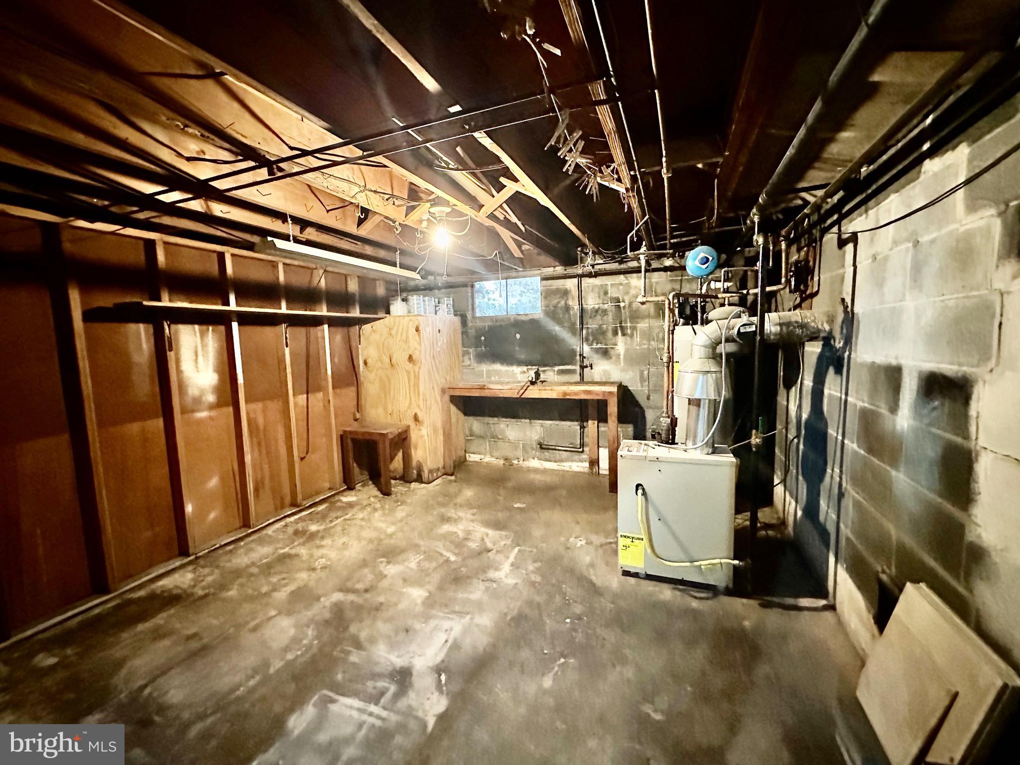 939 View Street Hagerstown, MD 21742 - Photo 22 of 24 a view of a garage