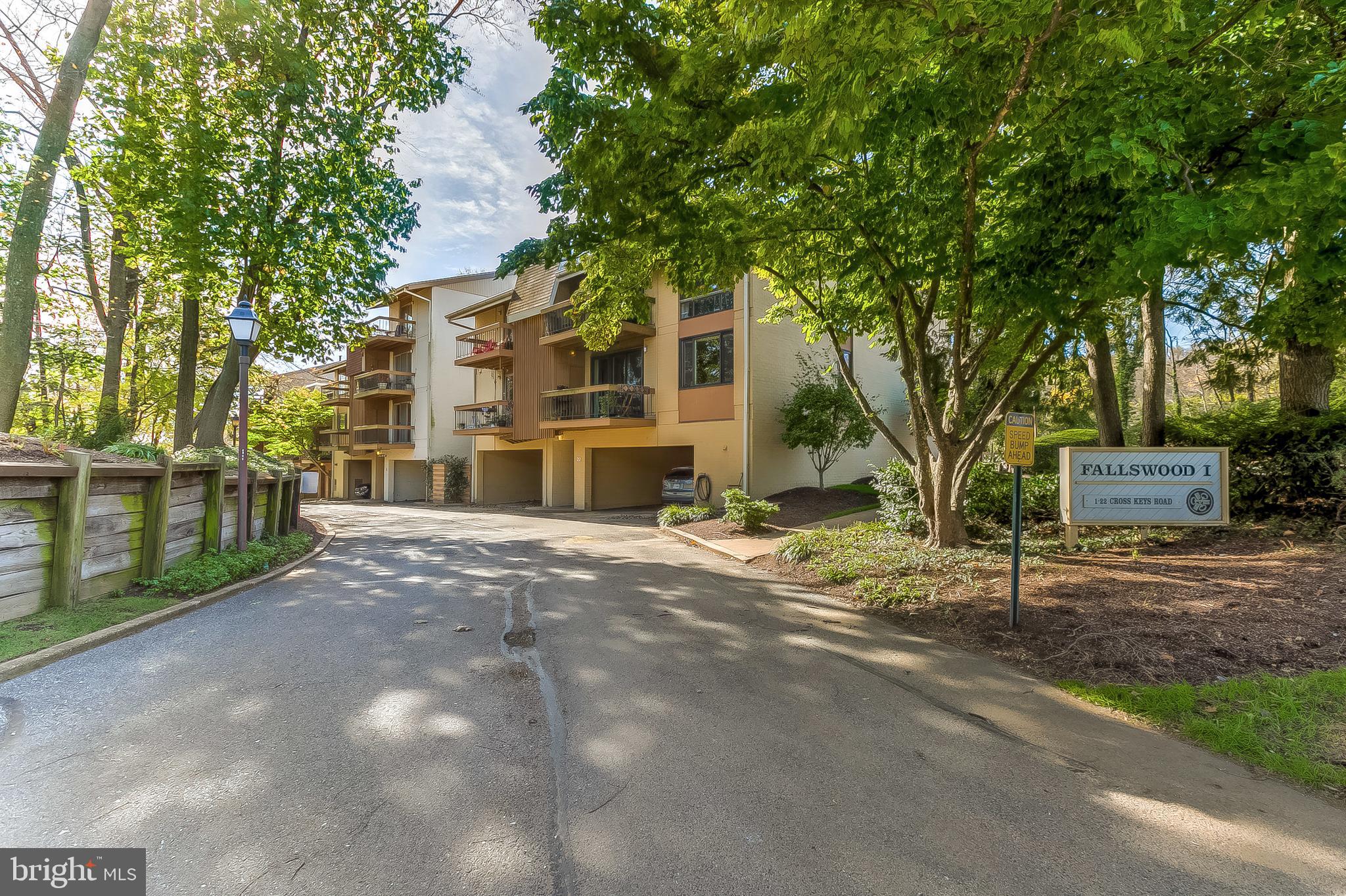 18 Cross Keys Road, Unit 18A Baltimore, MD 21210 - Photo 4 of 31