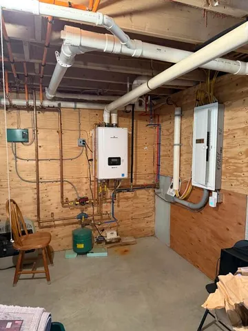 $399,000 | 21 Pioneer Way, Aurora, ME 04408