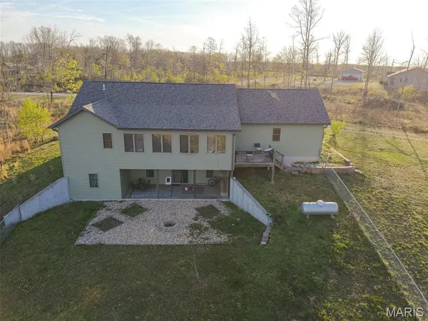 $399,900 | 1278 Fox Cir Drive, Mountain View, MO 65548