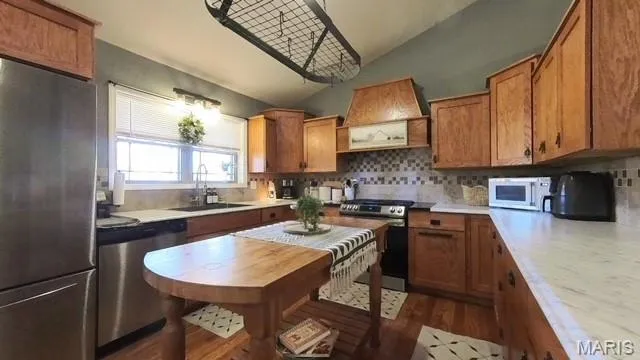 $399,900 | 1278 Fox Cir Drive, Mountain View, MO 65548