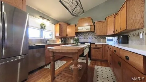 $399,900 | 1278 Fox Cir Drive, Mountain View, MO 65548