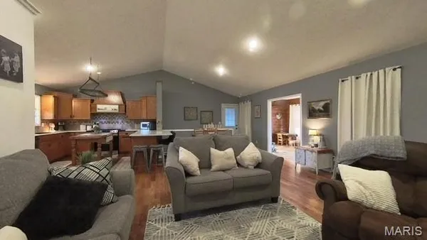 $399,900 | 1278 Fox Cir Drive, Mountain View, MO 65548