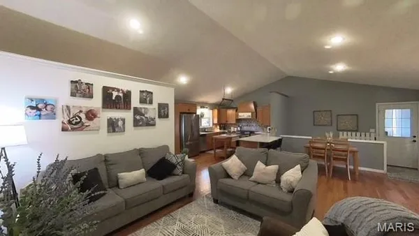 $399,900 | 1278 Fox Cir Drive, Mountain View, MO 65548