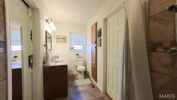 $399,900 | 1278 Fox Cir Drive, Mountain View, MO 65548