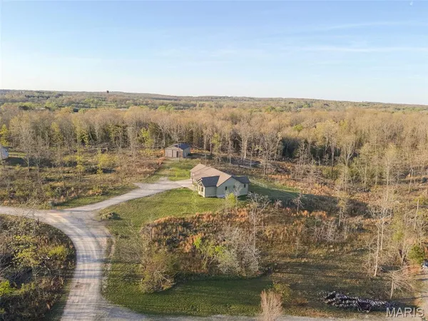 $399,900 | 1278 Fox Cir Drive, Mountain View, MO 65548