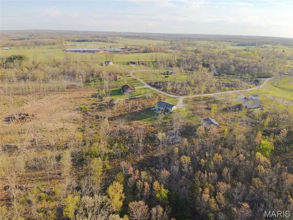 $399,900 | 1278 Fox Cir Drive, Mountain View, MO 65548