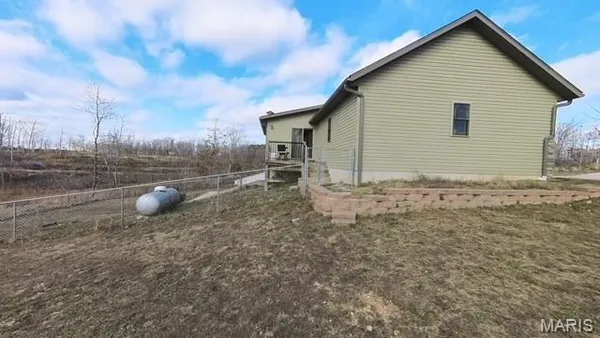 $399,900 | 1278 Fox Cir Drive, Mountain View, MO 65548