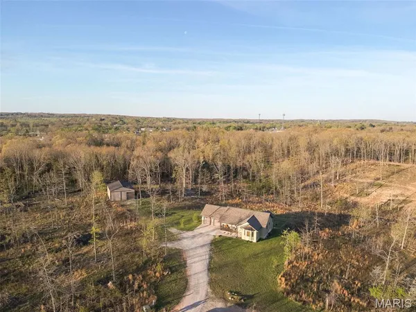 $399,900 | 1278 Fox Cir Drive, Mountain View, MO 65548