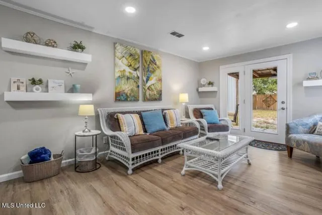 $2,100 | 1807 Curcor Drive, Gulfport, MS 39507