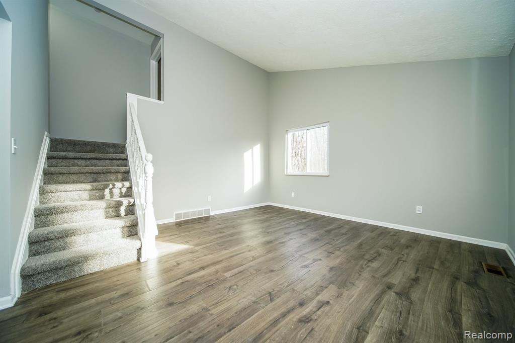 3890 Mason Road Howell, MI 48843 - Photo 10 of 62 Gallery Image 10