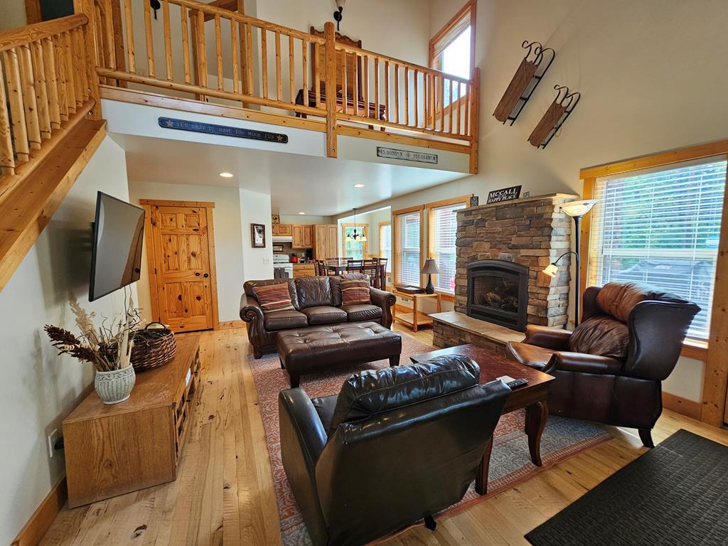 1719 Crescent Drive McCall, ID 83638 - Photo 6 of 36