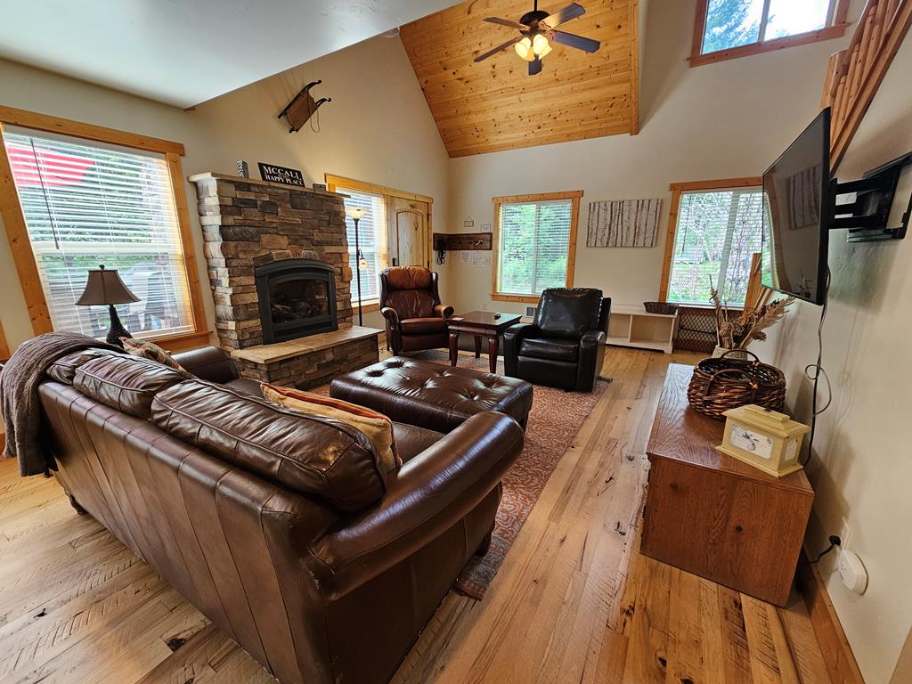 1719 Crescent Drive McCall, ID 83638 - Photo 7 of 36