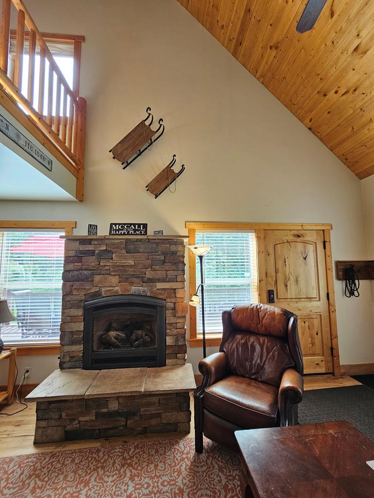 1719 Crescent Drive McCall, ID 83638 - Photo 9 of 36