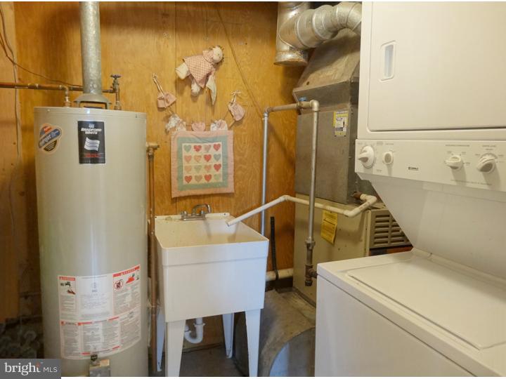 333 Chelsea Road Fairless Hills, PA 19030 - Photo 13 of 18 Laundry Room