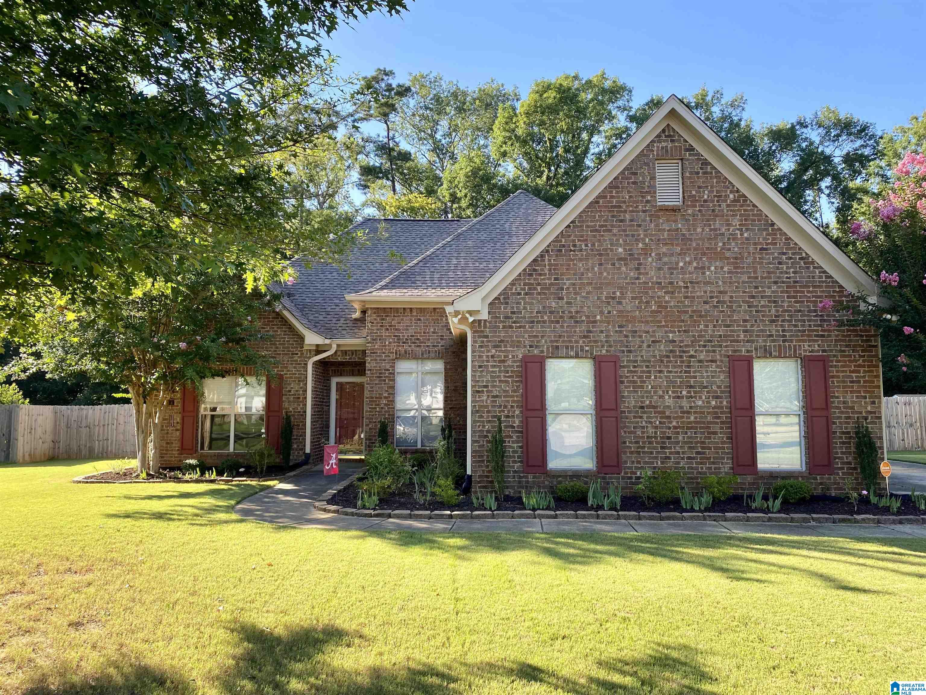 604 Barkley Circle Alabaster, AL 35007 - Photo 1 of 43