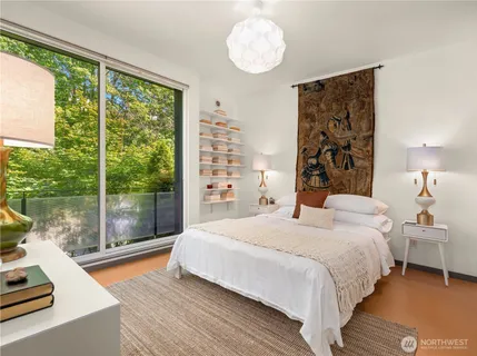 $889,000 | 2517 13th Avenue South, Seattle, WA 98144