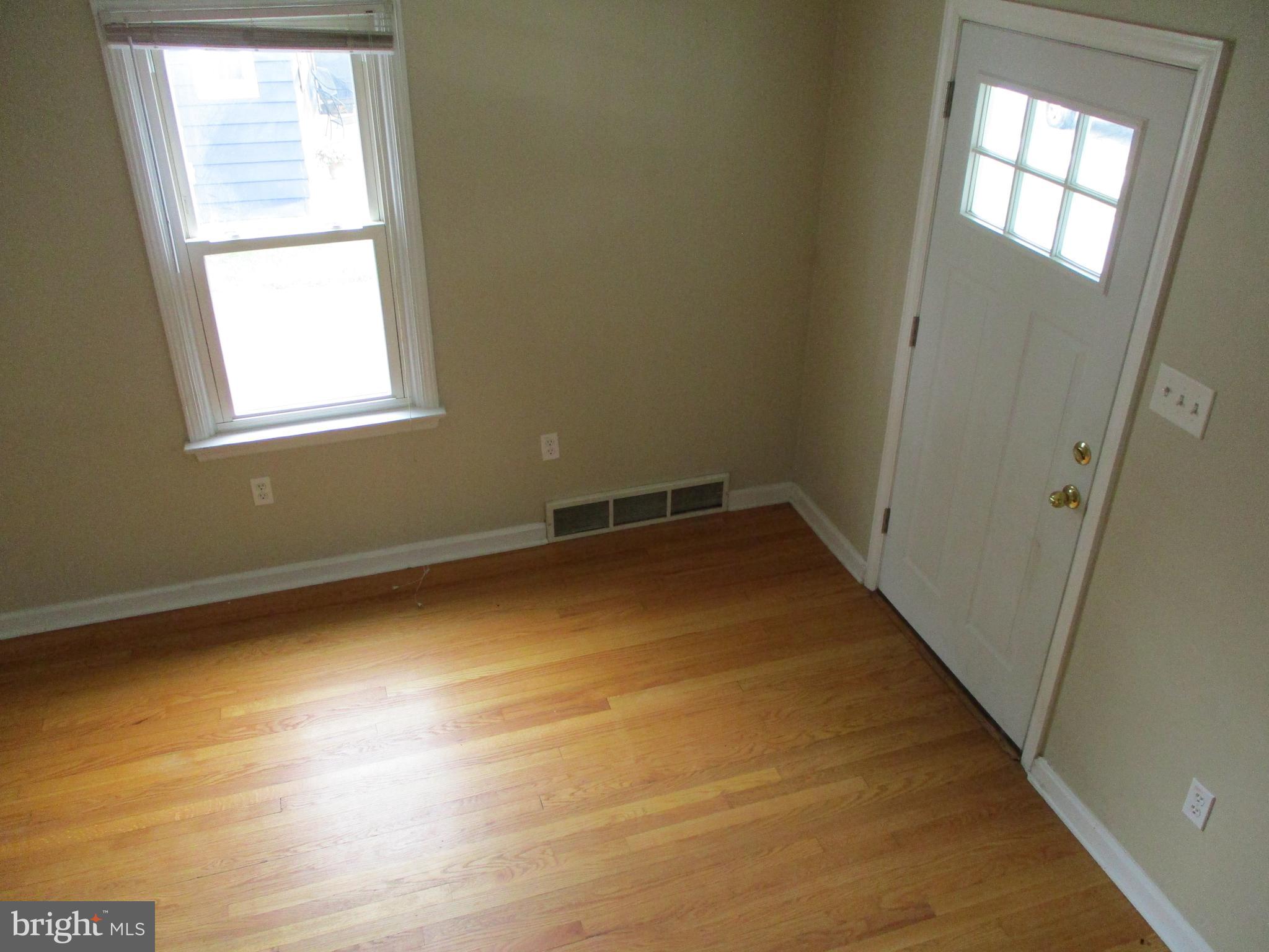 347 Devonshire Road Hagerstown, MD 21740 - Photo 8 of 37