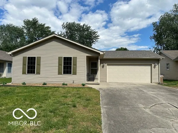 $259,900 | 3911 Villa Drive, Columbus, IN 47203