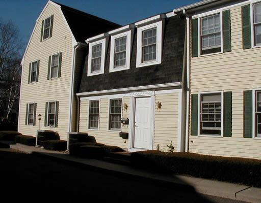 137 Oldfield Road, Unit 4 Fairfield, CT 06824 - Photo 1 of 1