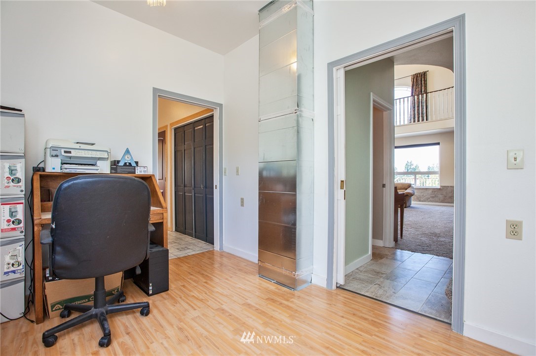1920 Northeast Paulson Road Poulsbo, WA 98370 - Photo 15 of 39 Gallery Image 15