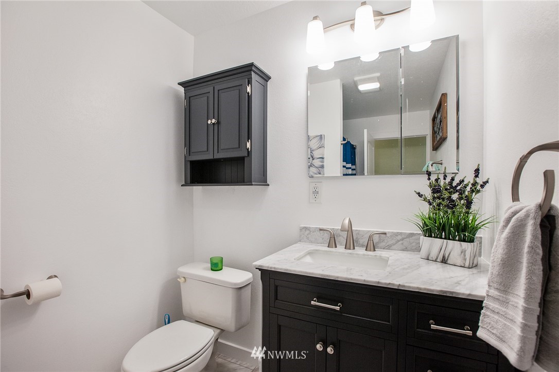 1920 Northeast Paulson Road Poulsbo, WA 98370 - Photo 22 of 39 Gallery Image 22