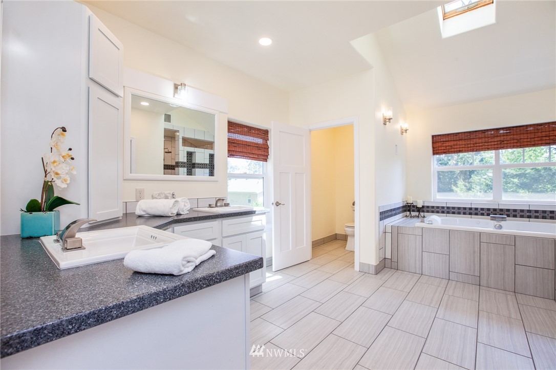 1920 Northeast Paulson Road Poulsbo, WA 98370 - Photo 25 of 39 Gallery Image 25