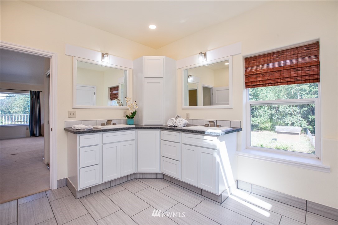 1920 Northeast Paulson Road Poulsbo, WA 98370 - Photo 26 of 39 Gallery Image 26