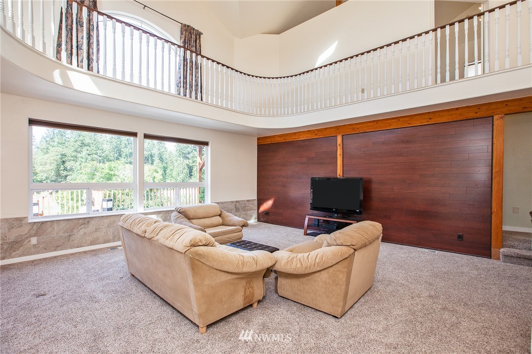 1920 Northeast Paulson Road Poulsbo, WA 98370 - Photo 4 of 39 Gallery Image 4