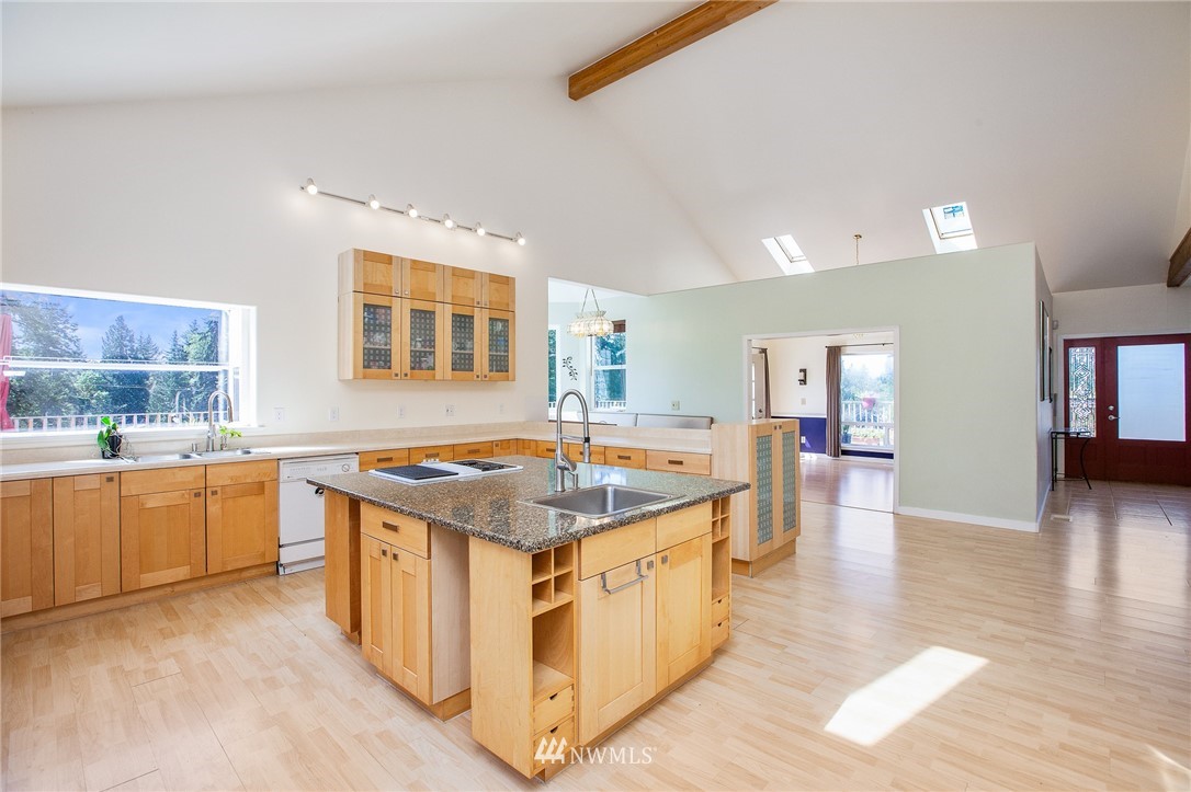 1920 Northeast Paulson Road Poulsbo, WA 98370 - Photo 7 of 39 Gallery Image 7