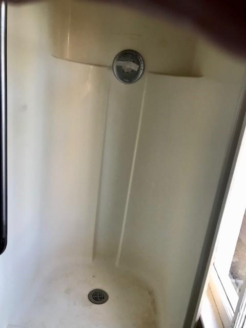 6962 Redbud Lane Ida, LA 71044 - Photo 17 of 40 a bathroom with a shower