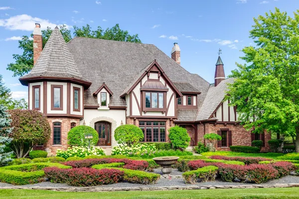 $1,250,000 | 4465 Kettering Drive, Long Grove, IL 60047